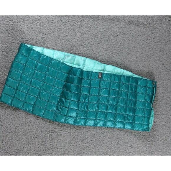 The North Face Scarf Green Reversible Thermoball Infinity Long PufferPocket - Picture 2 of 7